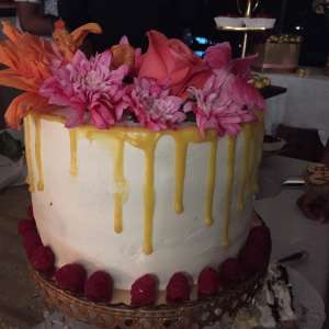 White Chocolate Passion Fruit Cake