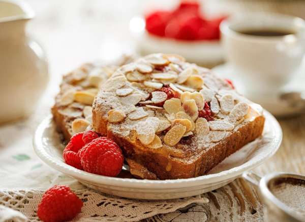 Almond French Toast (Bostock)