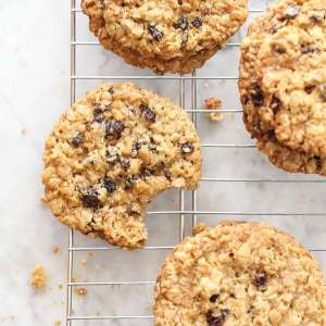 Orange Oatmeal Currant Cookies