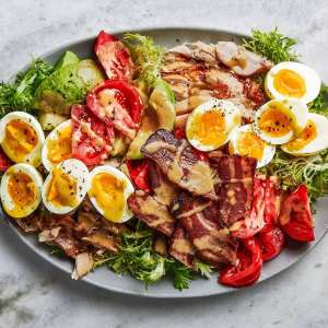 Grilled Chicken Cobb Salad w/Bacon