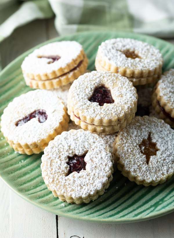 Linzer cookies