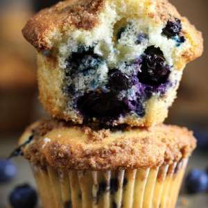 Blueberry muffins w/Streusel Topping